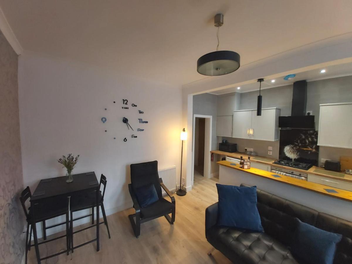 One Bedroom Flat, Very Close To Town Center. Oban Kültér fotó